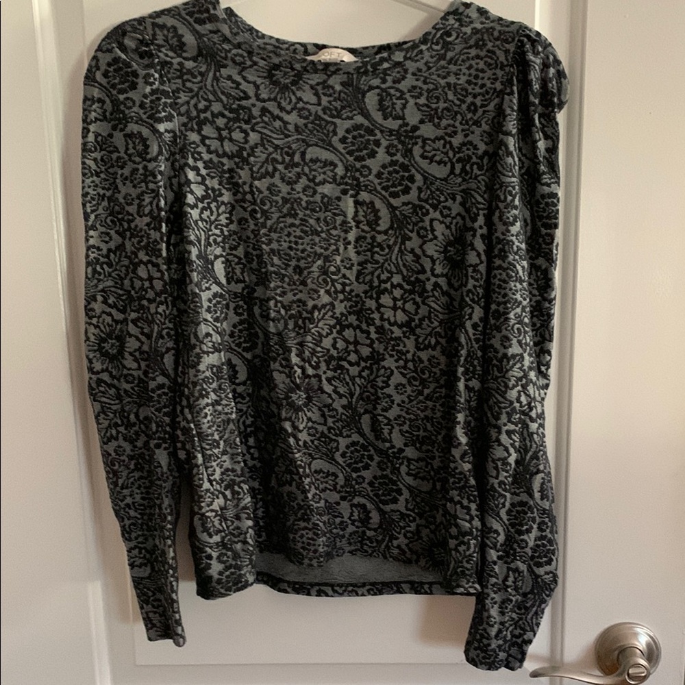 Loft Floral Patterned Gray and Black Textured Top